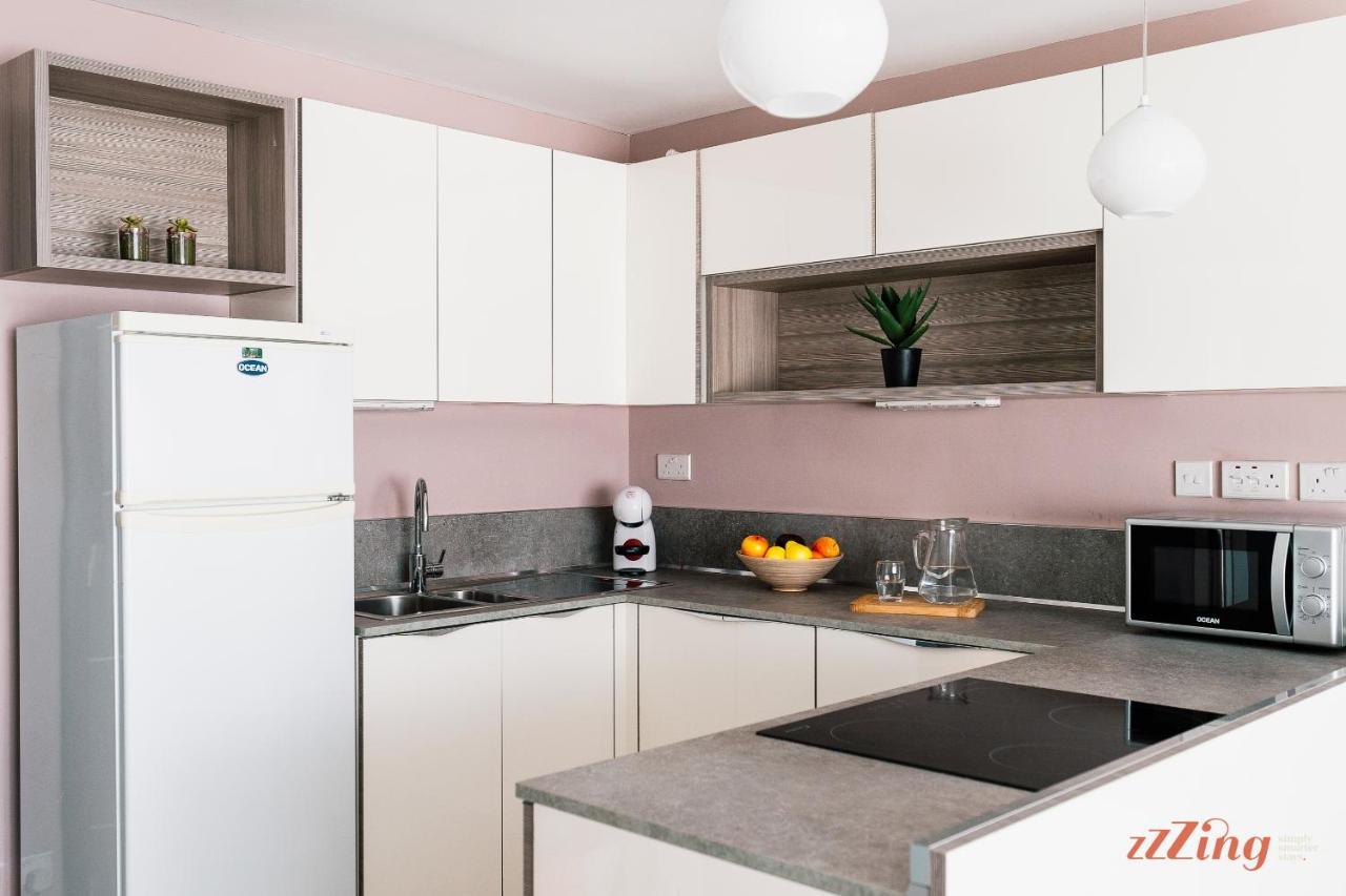 Scenic Seafront Duplex Apartment In สลีมา ภายนอก รูปภาพ